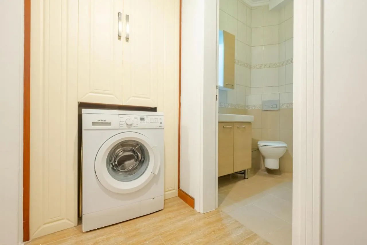 Apartment With Balcony Close To Taksim In Cihangir Istanbul 0*,  Turcia